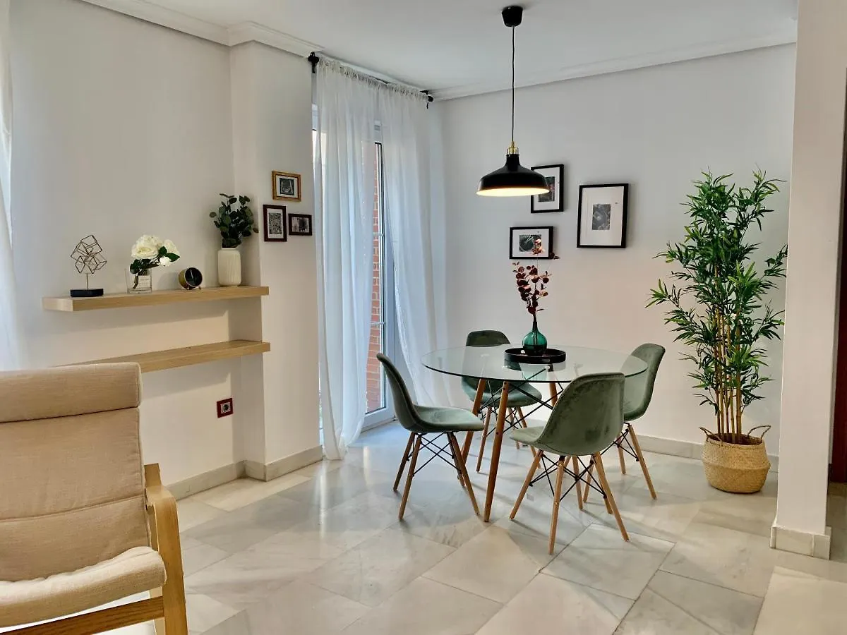 Homely Malaga Larios 0*,